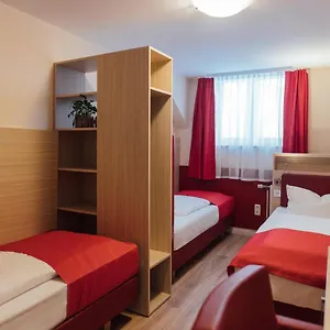 *** Hotel Hamburger Perle Tyskland